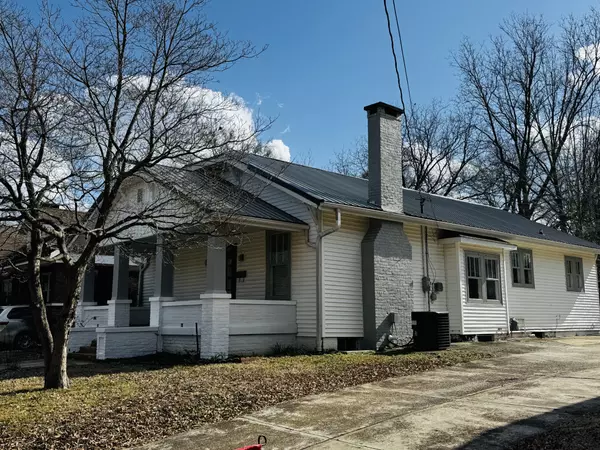 321 Walnut St, Paris, TN 38242