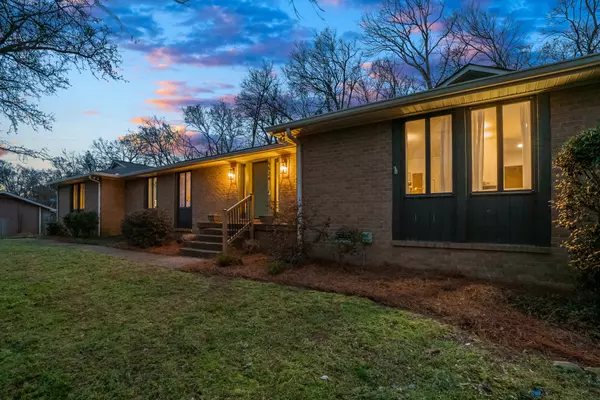 Nashville, TN 37205,6624 Clearbrook Dr
