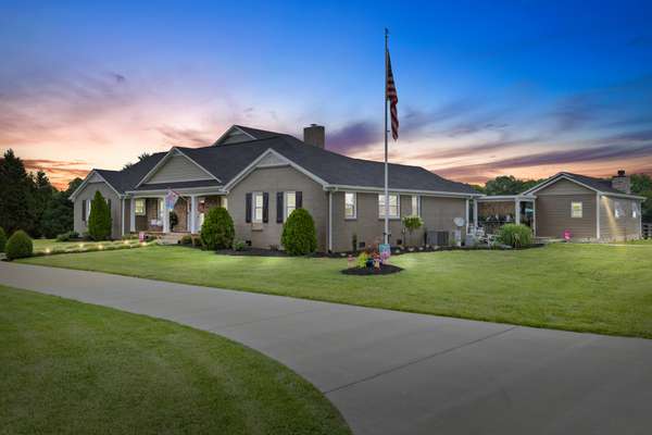 856 S Cross Bridges Rd, Mount Pleasant, TN 38474