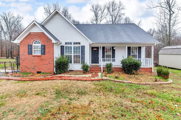 35 Fox Wood Dr, Fayetteville, TN 37334