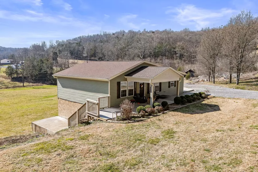 911 Anderson Rd, Liberty, TN 37095