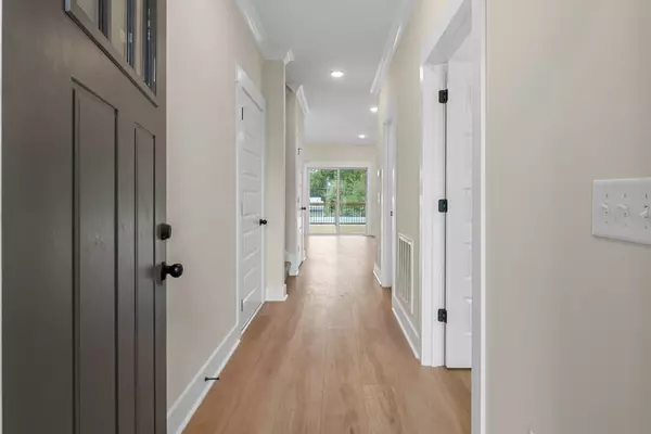 Clarksville, TN 37043,4 Charleston Cove