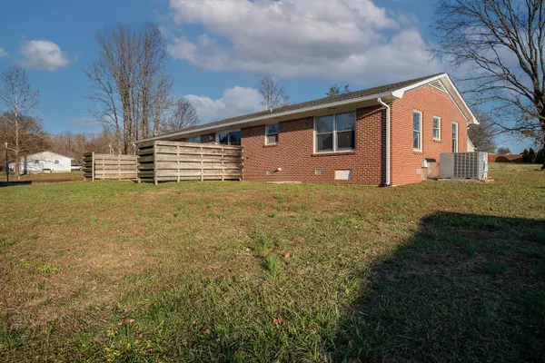Lawrenceburg, TN 38464,2135 Stacy Ln