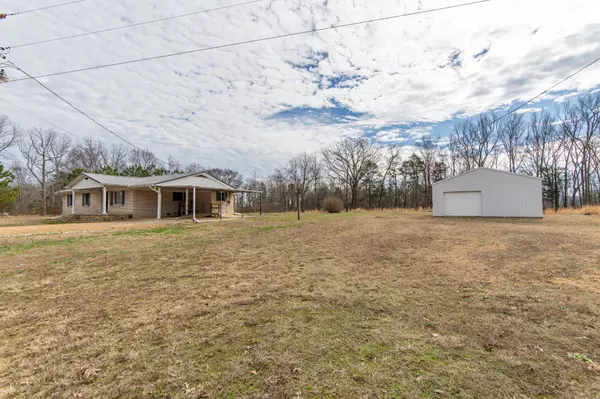 Linden, TN 37096,619 Horseshoe Bend Rd