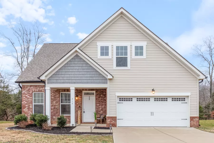 713 Monarchos Bnd, Burns, TN 37029