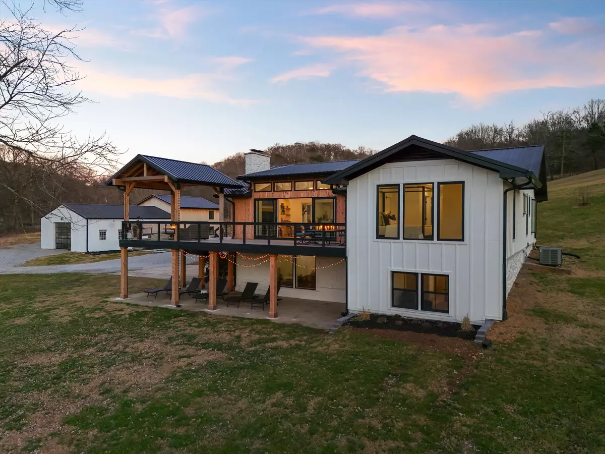 Columbia, TN 38401,2178 Dowell Branch Rd