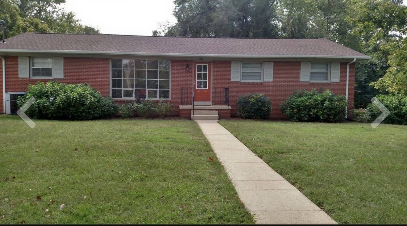 204 Blue Ribbon Pkwy, Shelbyville, TN 37160