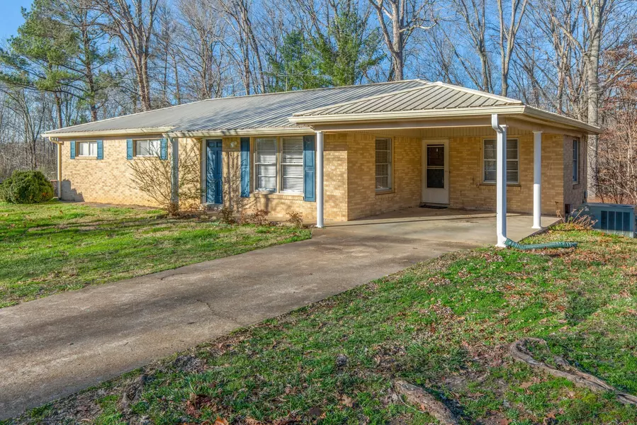 714 Hickory St, Centerville, TN 37033