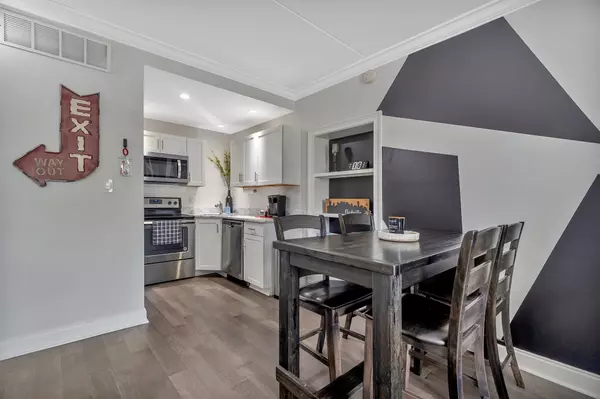 Nashville, TN 37203,11 Music Sq #E #203