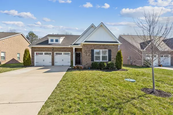 605 Oakvale Ln, Mount Juliet, TN 37122