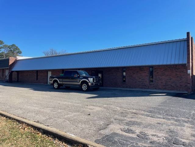 Jackson, TN 38305,2112 Hollywood Dr