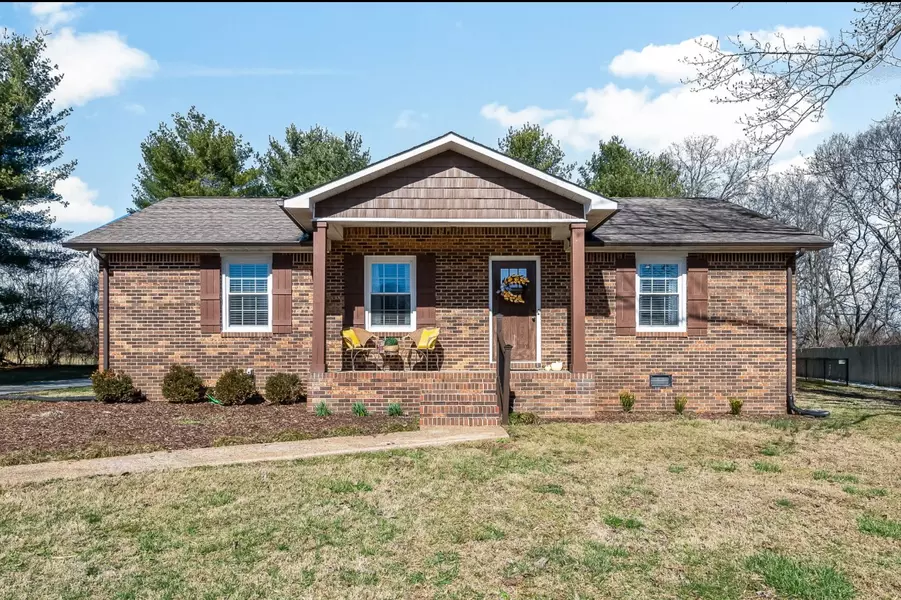 208 Tulip Tree Trl, Estill Springs, TN 37330