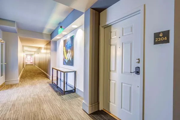 Nashville, TN 37219,555 Church St #2304