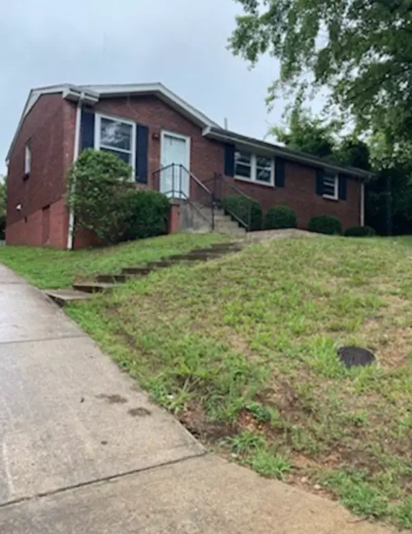 421 Crossland Ave, Clarksville, TN 37040