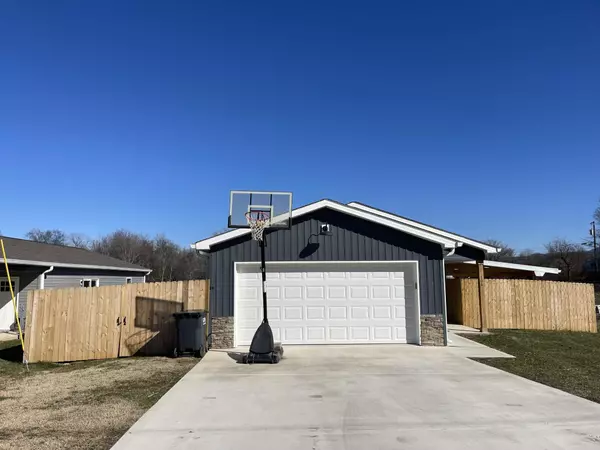 Pikeville, TN 37367,106 Cleveland Avenue