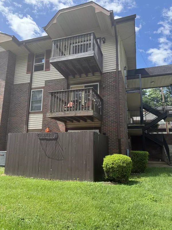 Nashville, TN 37211,500 Paragon Mills Rd #M16