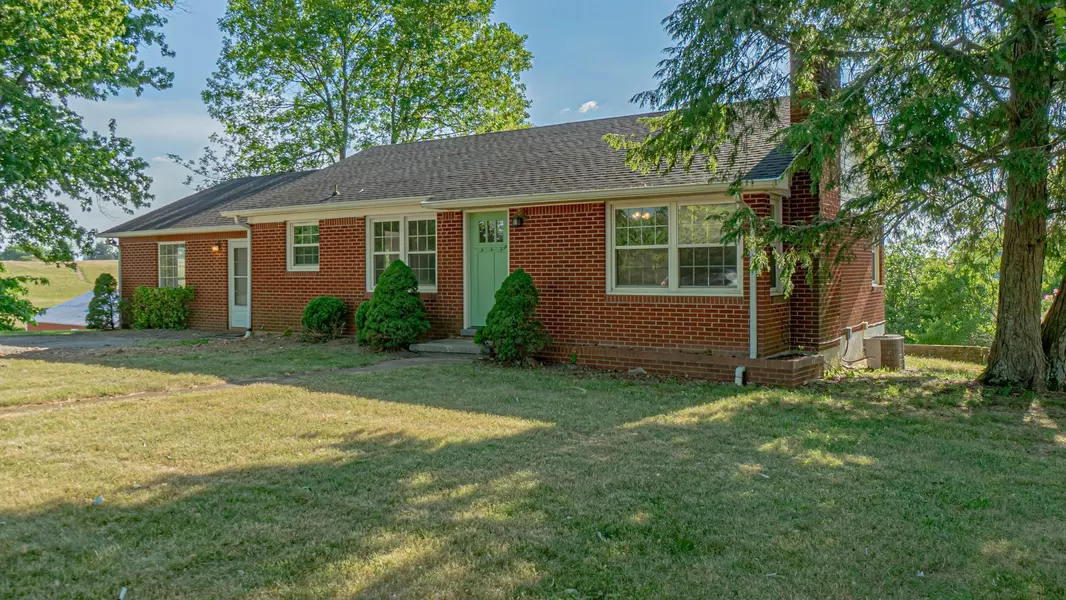 299 Piper Rd, Portland, TN 37148