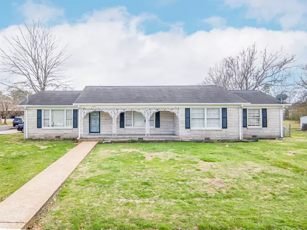 803 Nichols St, Pulaski, TN 38478