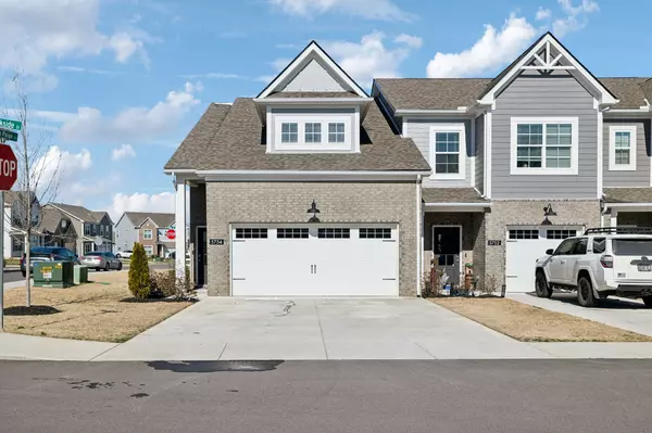 5754 Dockside Dr,  Rockvale,  TN 37153
