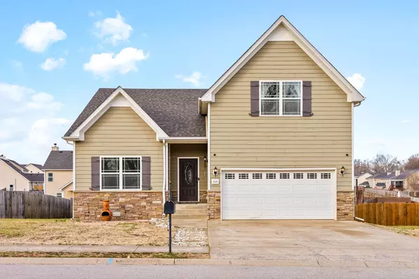 848 Cherry Blossom Ln, Clarksville, TN 37040