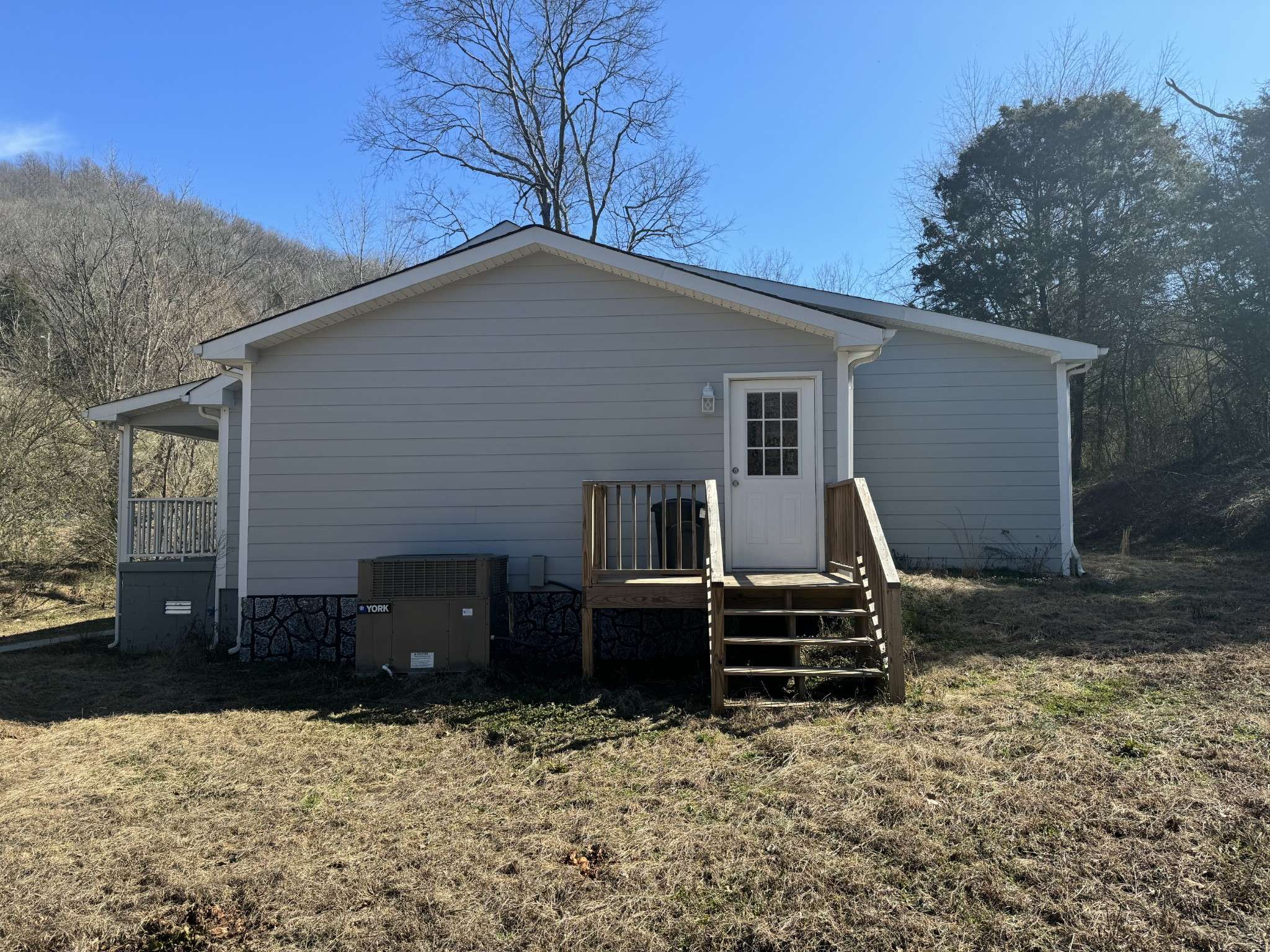 Pleasant Shade, TN 37145,120 Harris Hollow Rd