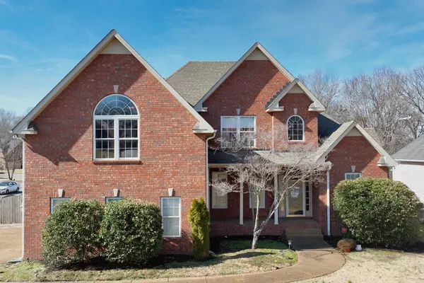 127 Crooked Creek Ln, Hendersonville, TN 37075