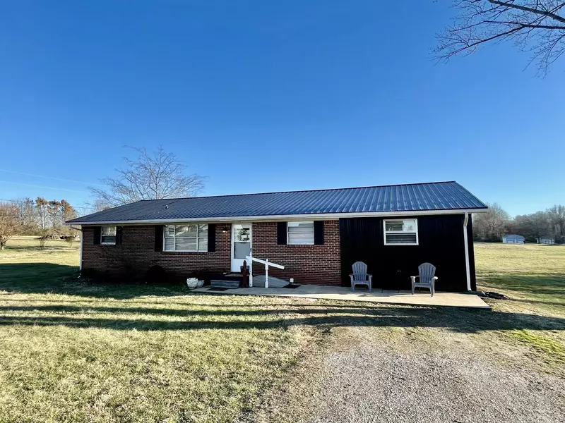 729 Weakley Creek Rd, Lawrenceburg, TN 38464