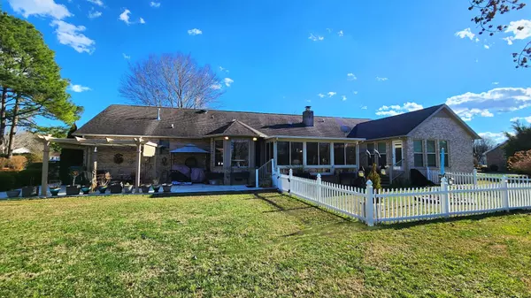 Winchester, TN 37398,83 Holly Dr