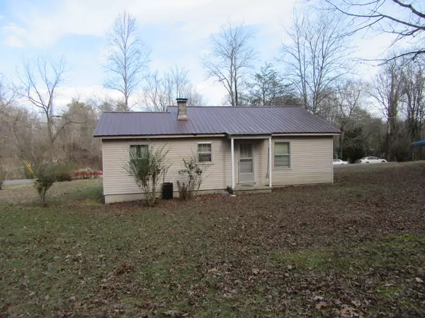 Sewanee, TN 37375,164 Willie Six Rd