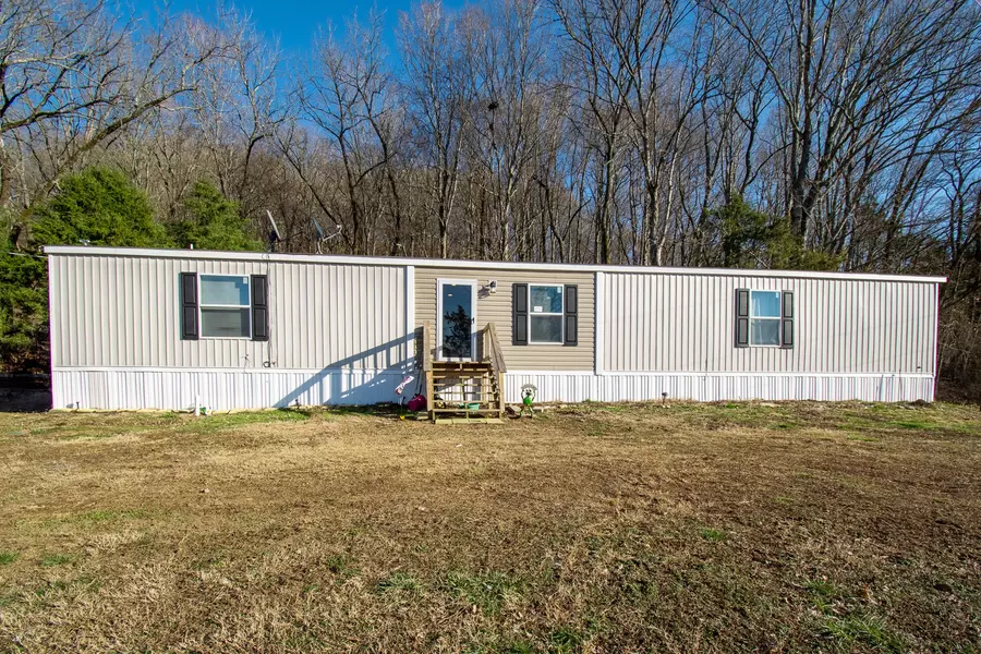 1275 Chicken Creek Rd, Pulaski, TN 38478