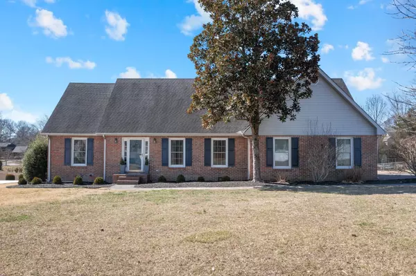 104 Safley Dr, Tullahoma, TN 37388