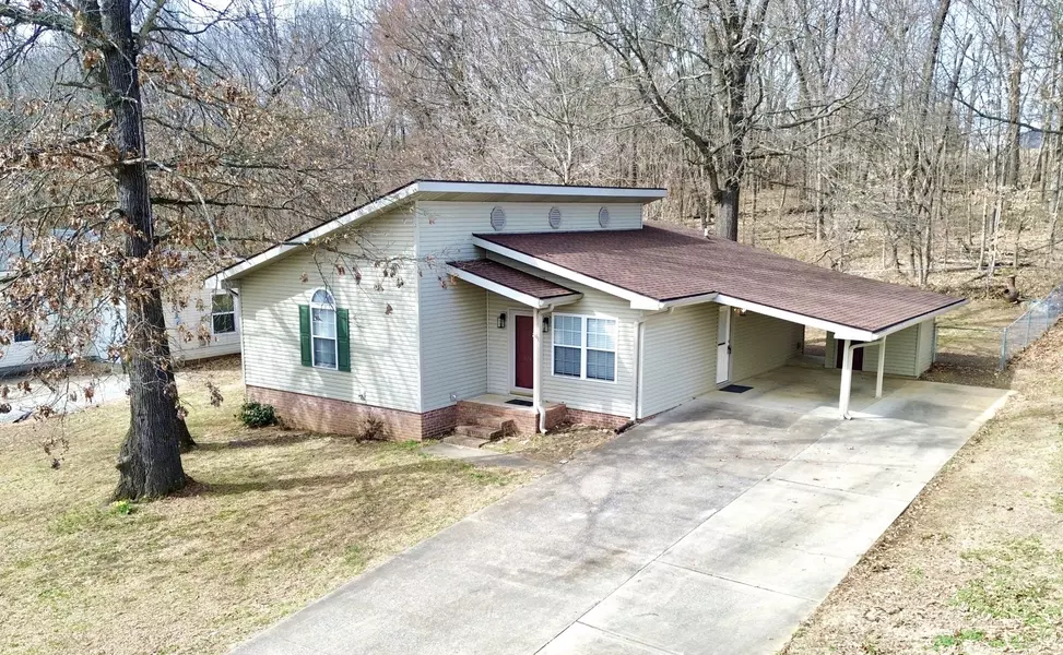 314 Pine Hill Dr, Hopkinsville, KY 42240