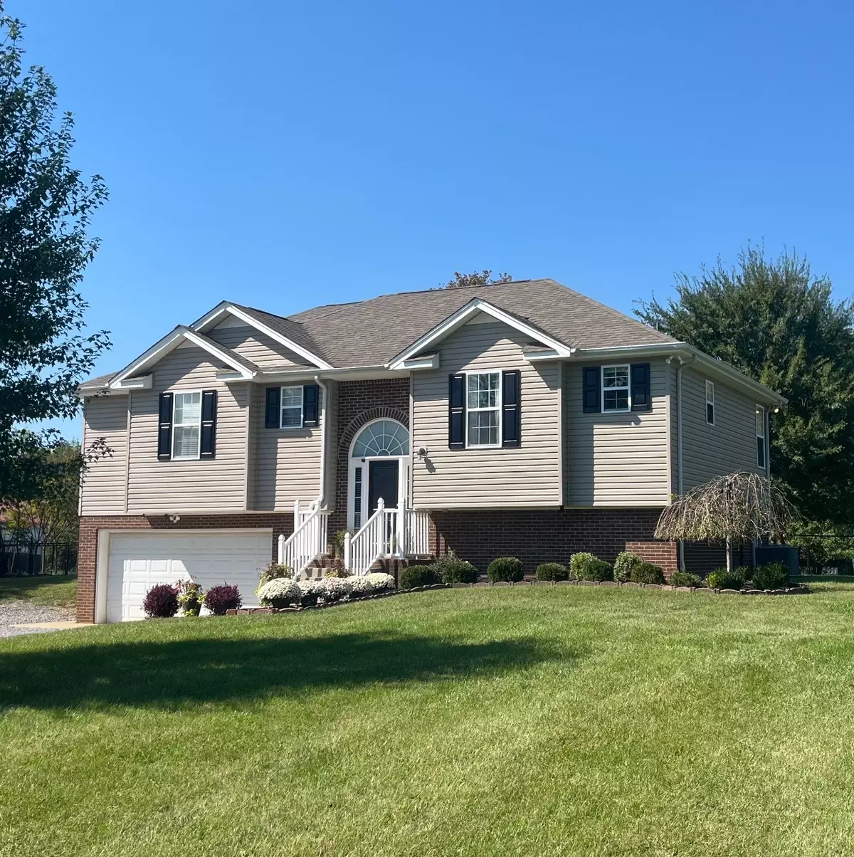 Chapmansboro, TN 37035,1266 Porter Morris Rd