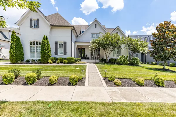 7317 Harlow Dr,  College Grove,  TN 37046