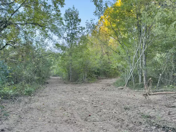 Woodbury, TN 37190,4 Gunter Hollow Rd
