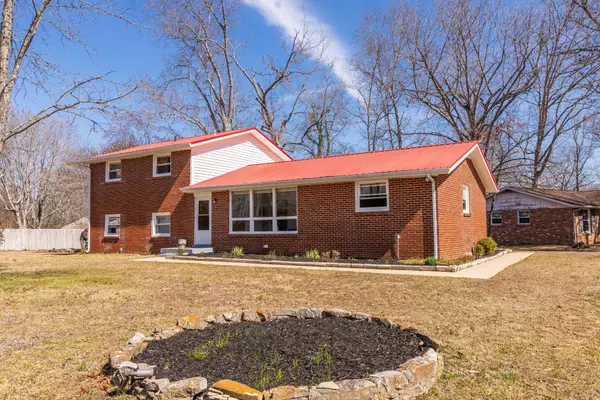 Tullahoma, TN 37388,110 Southwood Ln