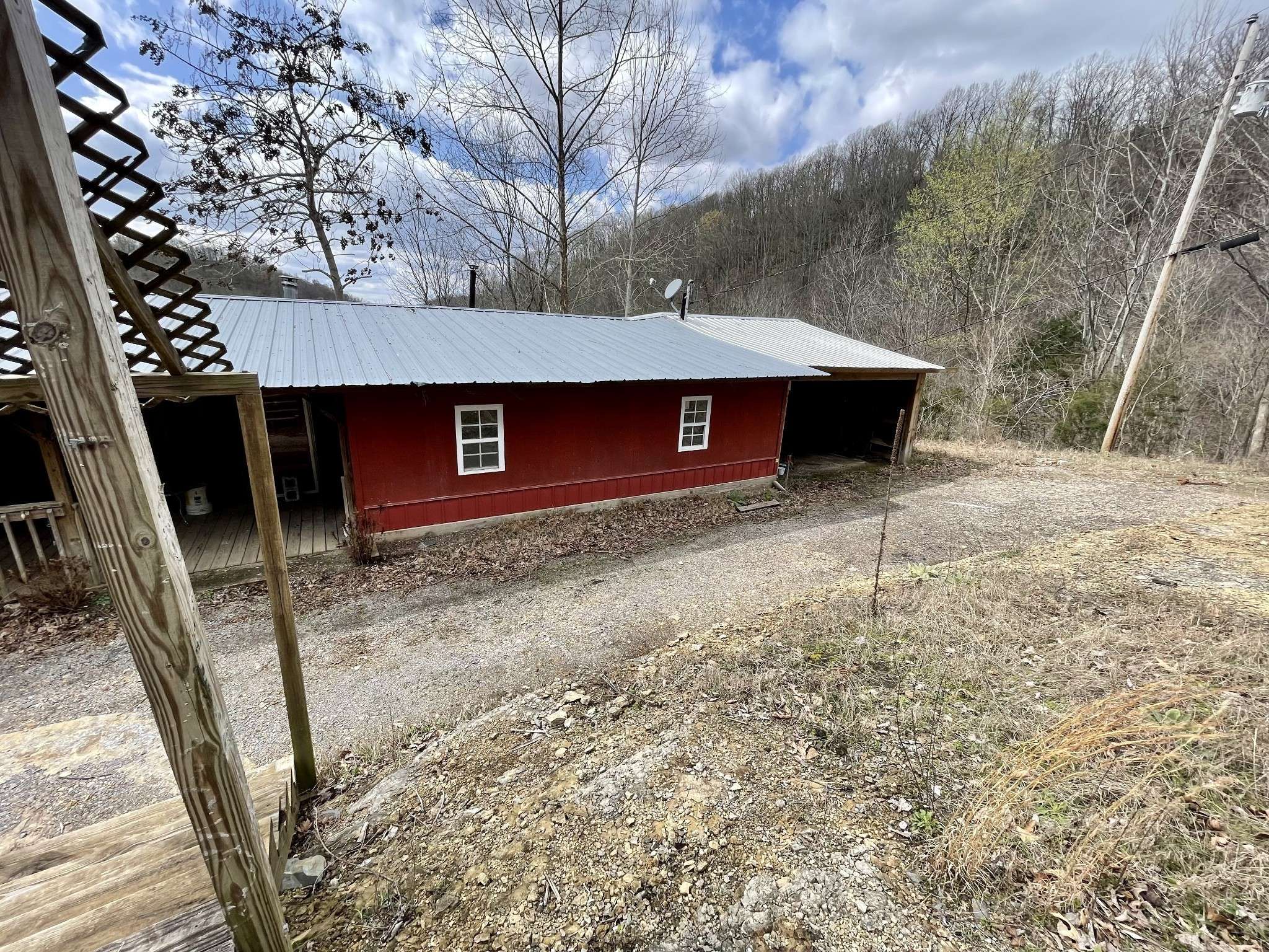 Dowelltown, TN 37059,250 Possum Hollow Rd