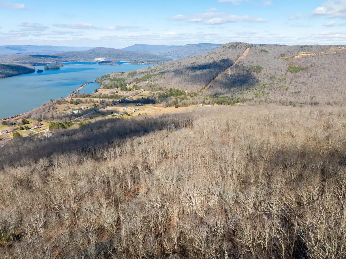 South Pittsburg, TN 37380,0 Scenic Drive