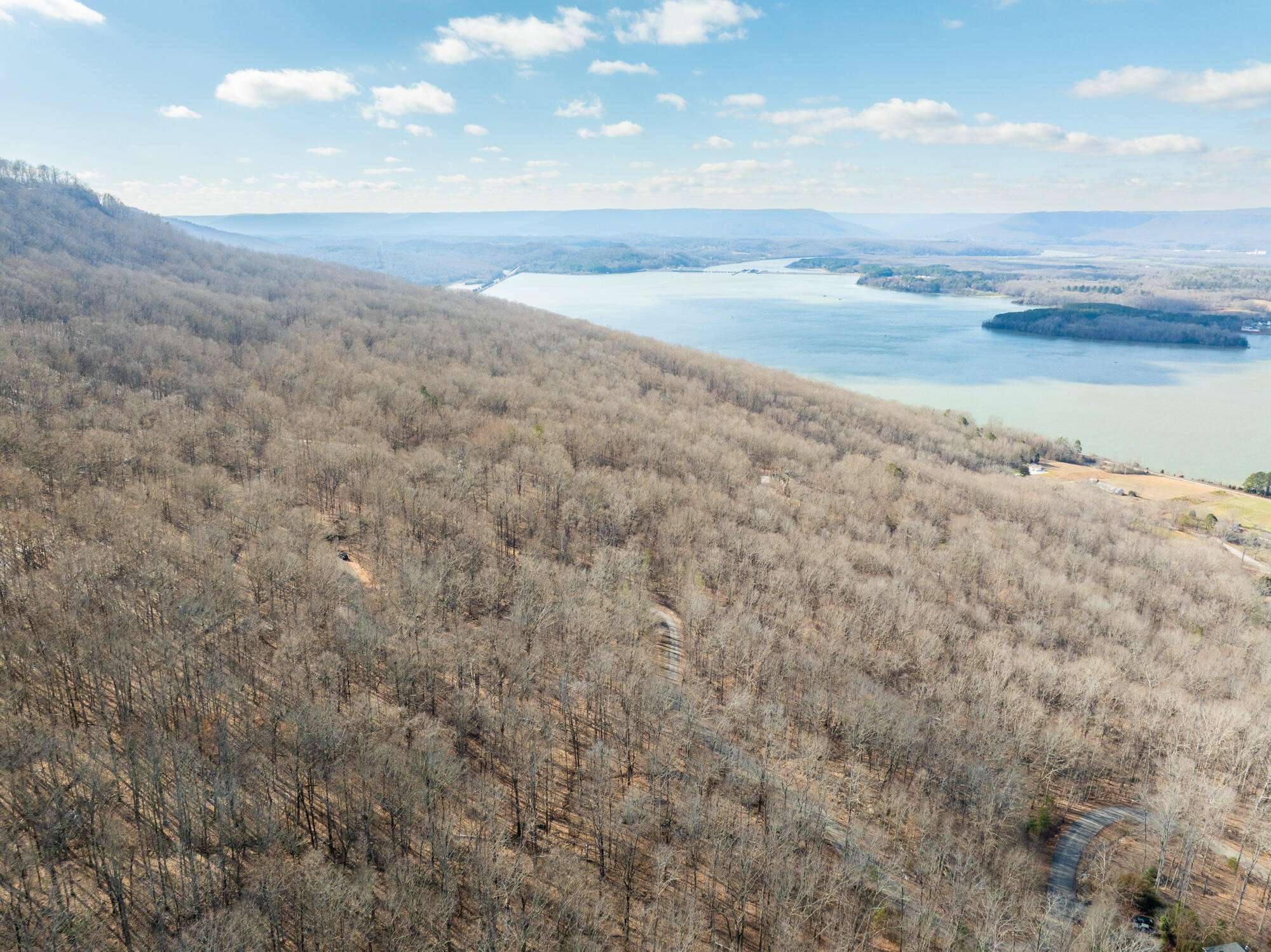South Pittsburg, TN 37380,0 Scenic Drive