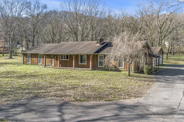 Brentwood, TN 37027,917 Holly Tree Gap Rd