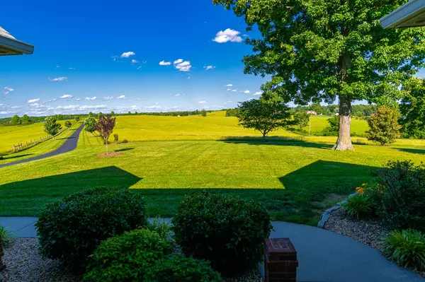 Shelbyville, TN 37160,226 Naron Rd