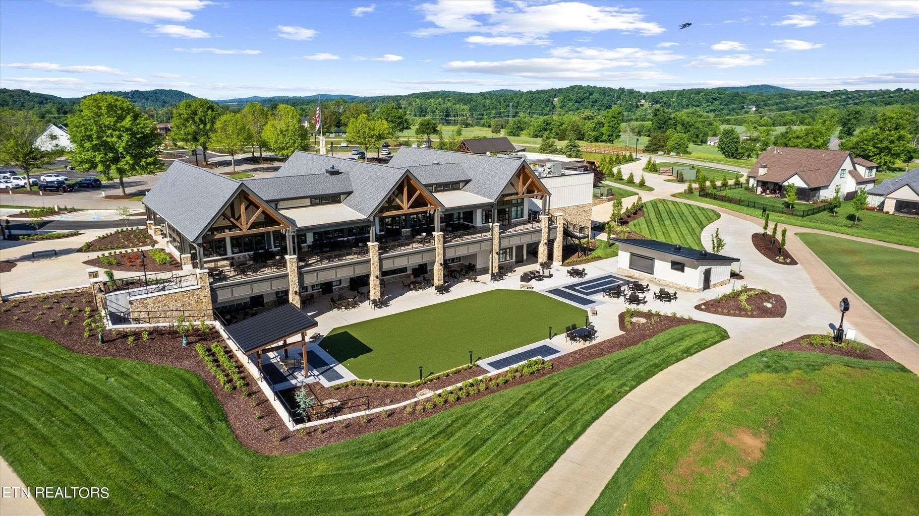 431 Black Bear Cir, Loudon, TN 37774