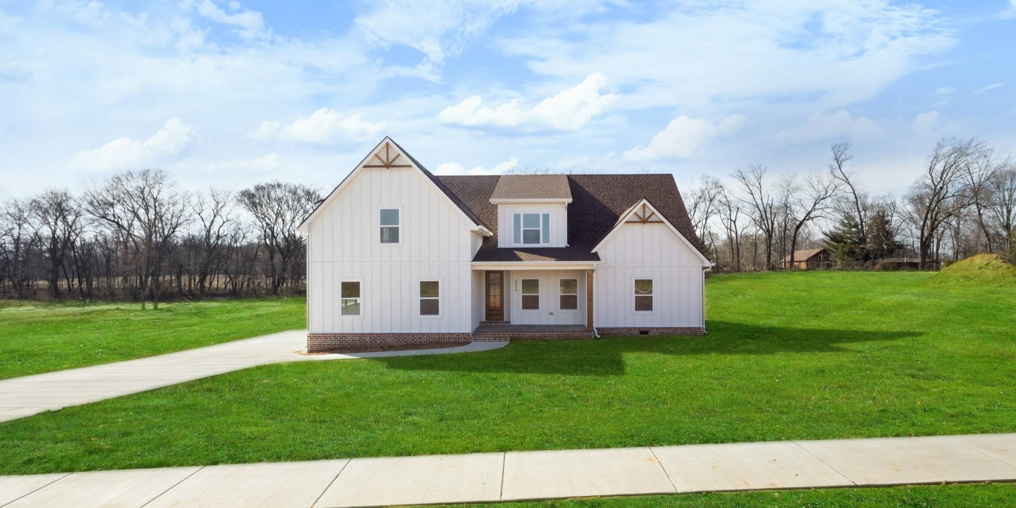 Clarksville, TN 37040,4954 Royal View Way
