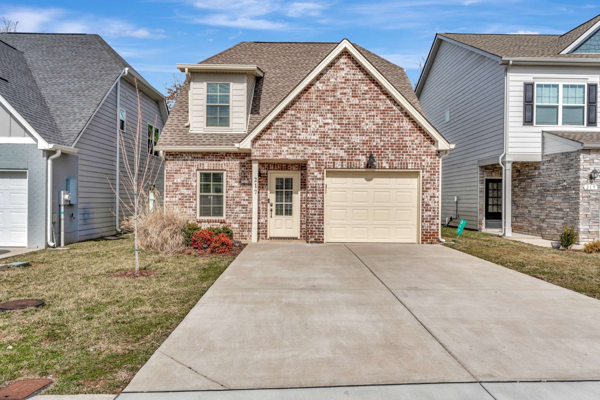 217 Emmett Dr, White House, TN 37188
