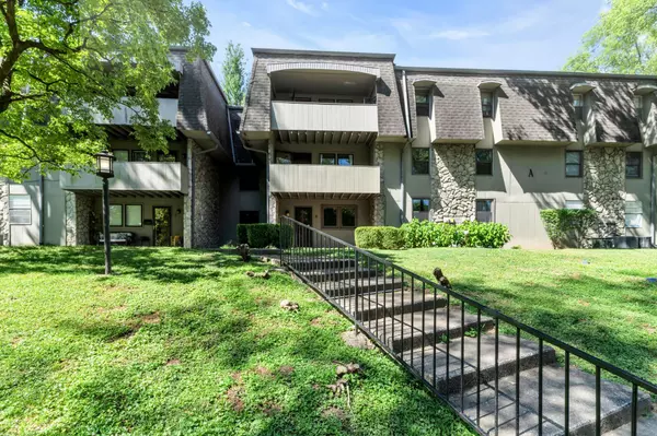 2929 Selena Drive #J136,  Nashville,  TN 37211