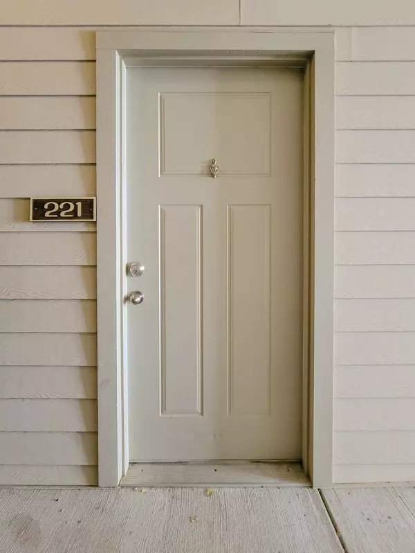 Nashville, TN 37211,2197 Nolensville Pike #221