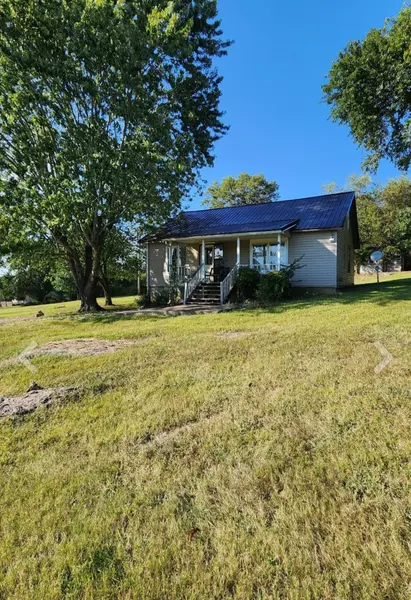 515 Fort Blount Rd, Hartsville, TN 37074