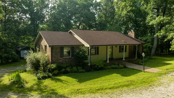 1085 Claylick Rd, White Bluff, TN 37187