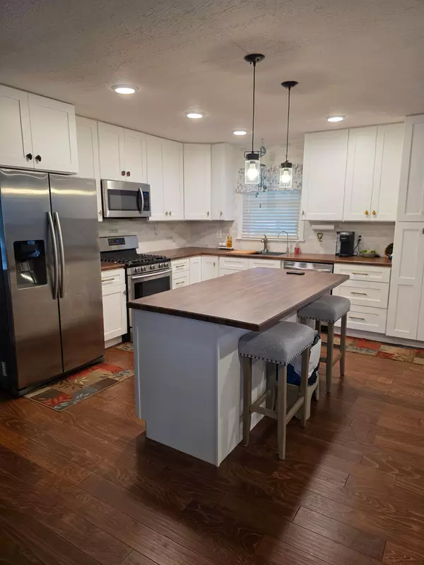 Sparta, TN 38583,496 Sunset Dr