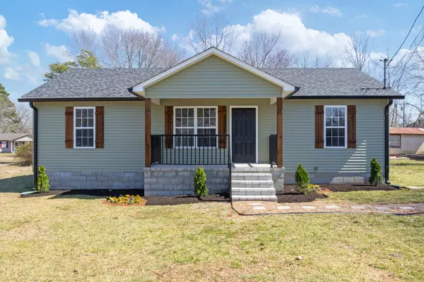 813 Lowry St, Manchester, TN 37355